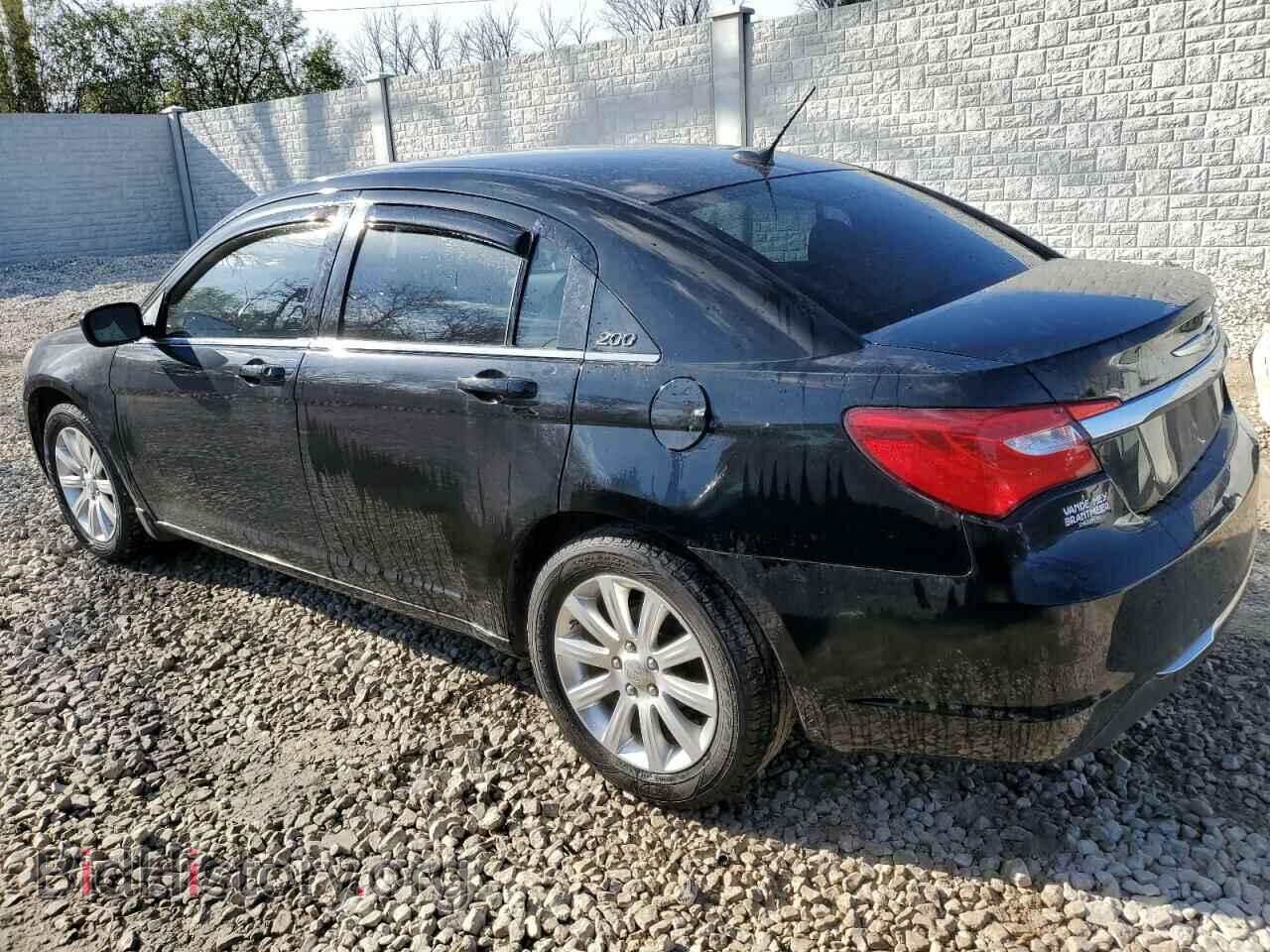 2011 CHRYSLER 200 - VIN: 1C3BC1FB7BN555424 - Фото 2
