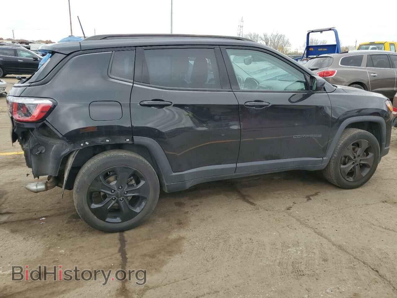 2018 JEEP COMPASS - VIN: 3C4NJDBBXJT395558 - Фото 3
