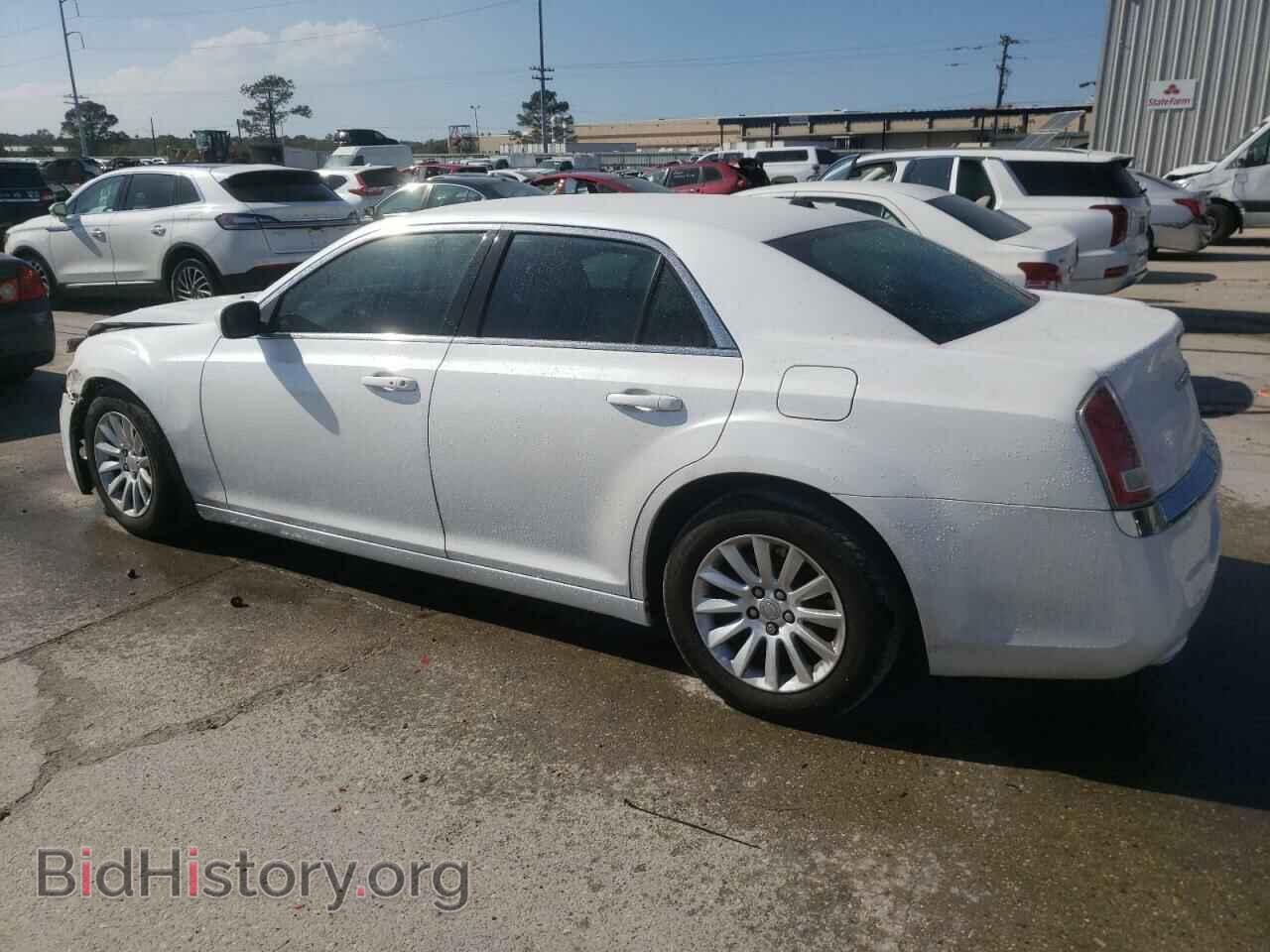 2012 CHRYSLER 300 - VIN: 2C3CCAAG9CH165944 - Фото 2