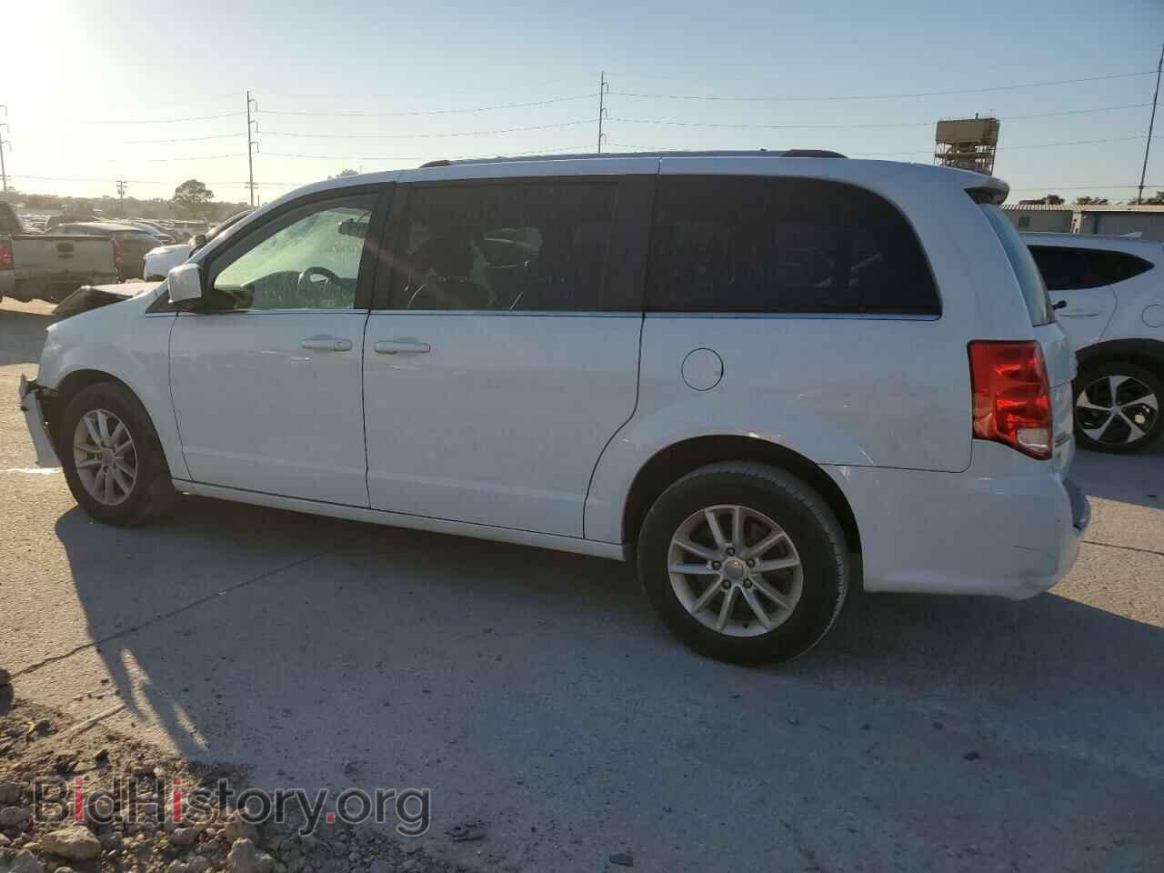 2018 DODGE CARAVAN - VIN: 2C4RDGCG7JR242000 - Фото 2