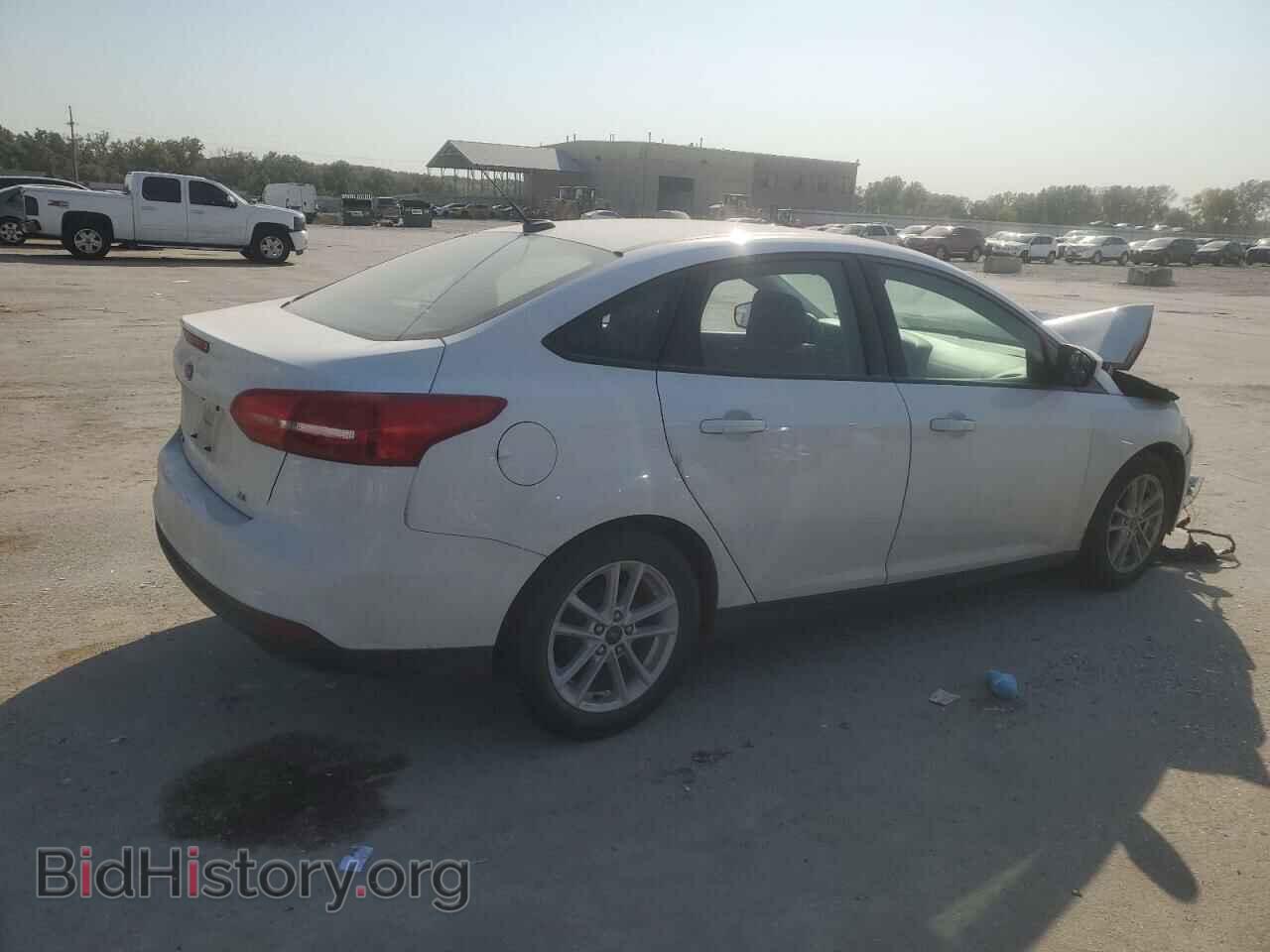 2018 FORD FOCUS - VIN: 1FADP3F28JL240779 - Фото 3