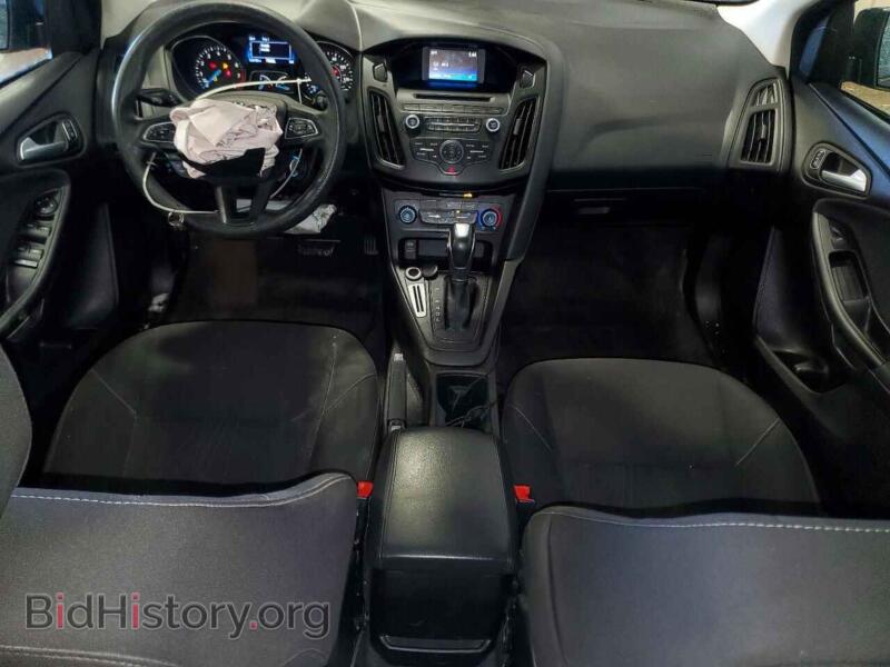 2016 Ford FOCUS (VIN 1FADP3F20GL341307) — photo 8 of 14