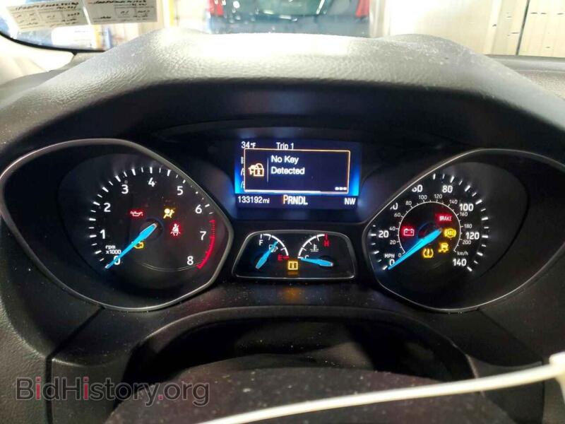 2016 Ford FOCUS (VIN 1FADP3F20GL341307) — photo 9 of 14