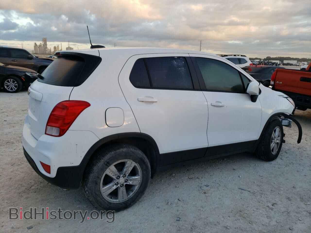 2020 CHEVROLET TRAX - VIN: 3GNCJKSB8LL318306 - Фото 3
