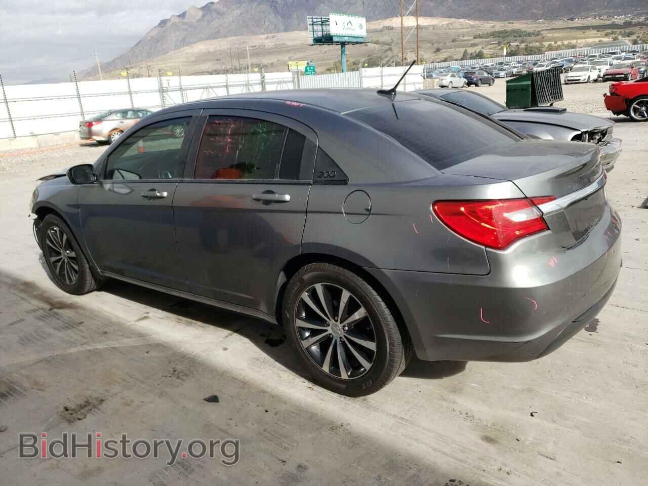 2013 CHRYSLER 200 - VIN: 1C3CCBBB7DN516366 - Фото 2