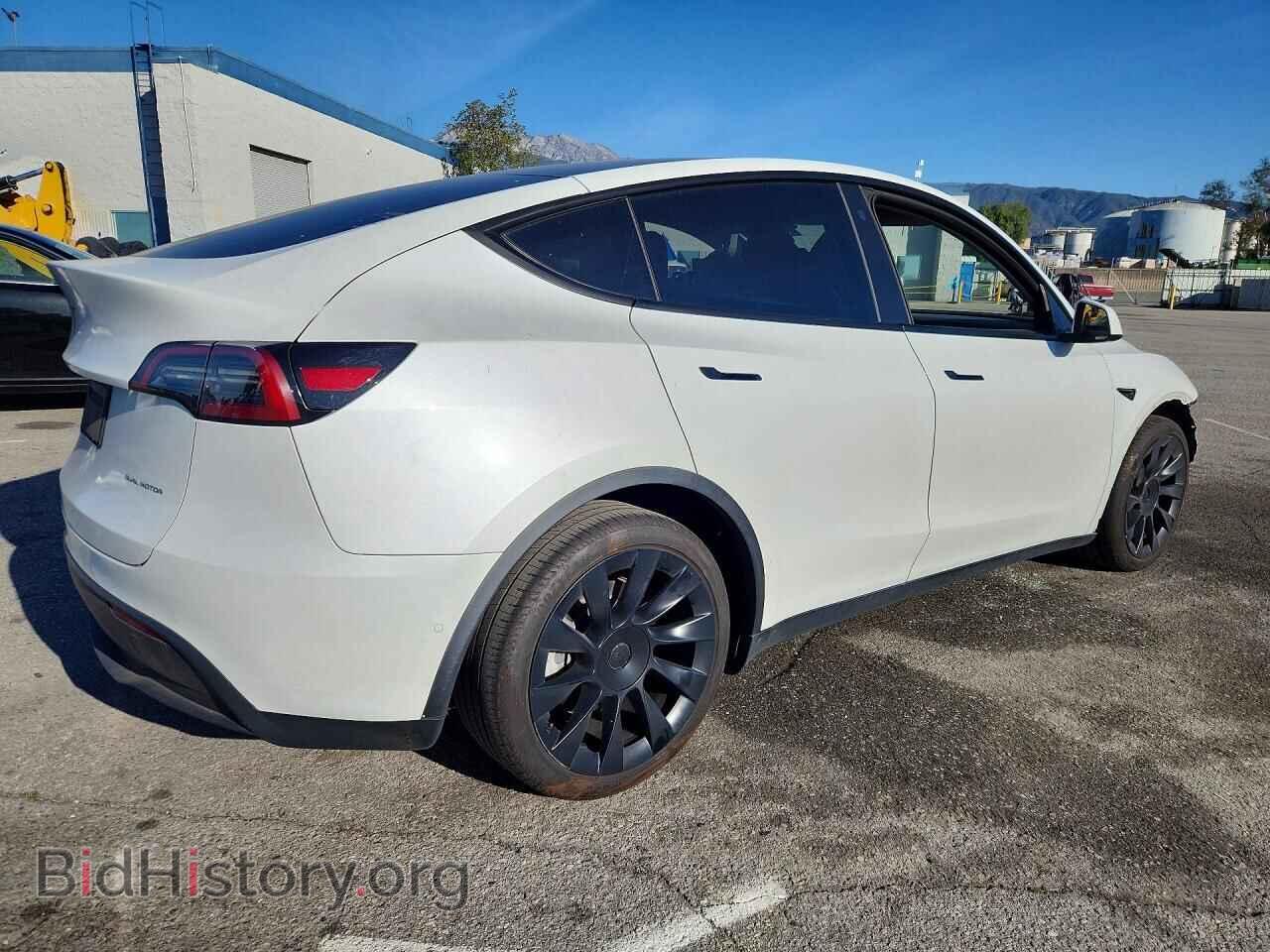 2022 TESLA MODEL Y - VIN: 7SAYGDEE2NF560348 - Фото 3