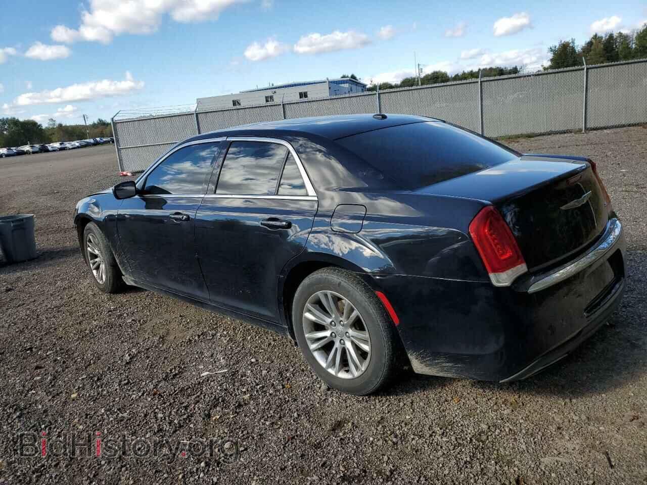 2017 CHRYSLER 300 - VIN: 2C3CCAAG6HH585720 - Фото 2