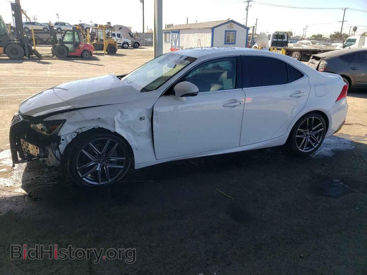 Photo JTHBA1D26H5061356 - LEXUS IS 2017