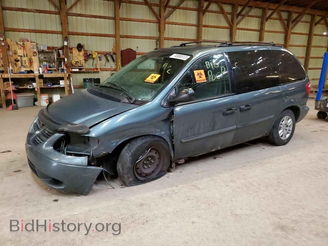 Photo 1D4GP25RX6B526570 - DODGE All Models 2006