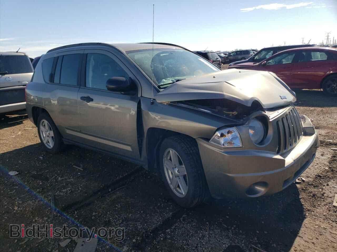 2008 JEEP COMPASS - VIN: 1J8FT47038D711221 - Photo 4
