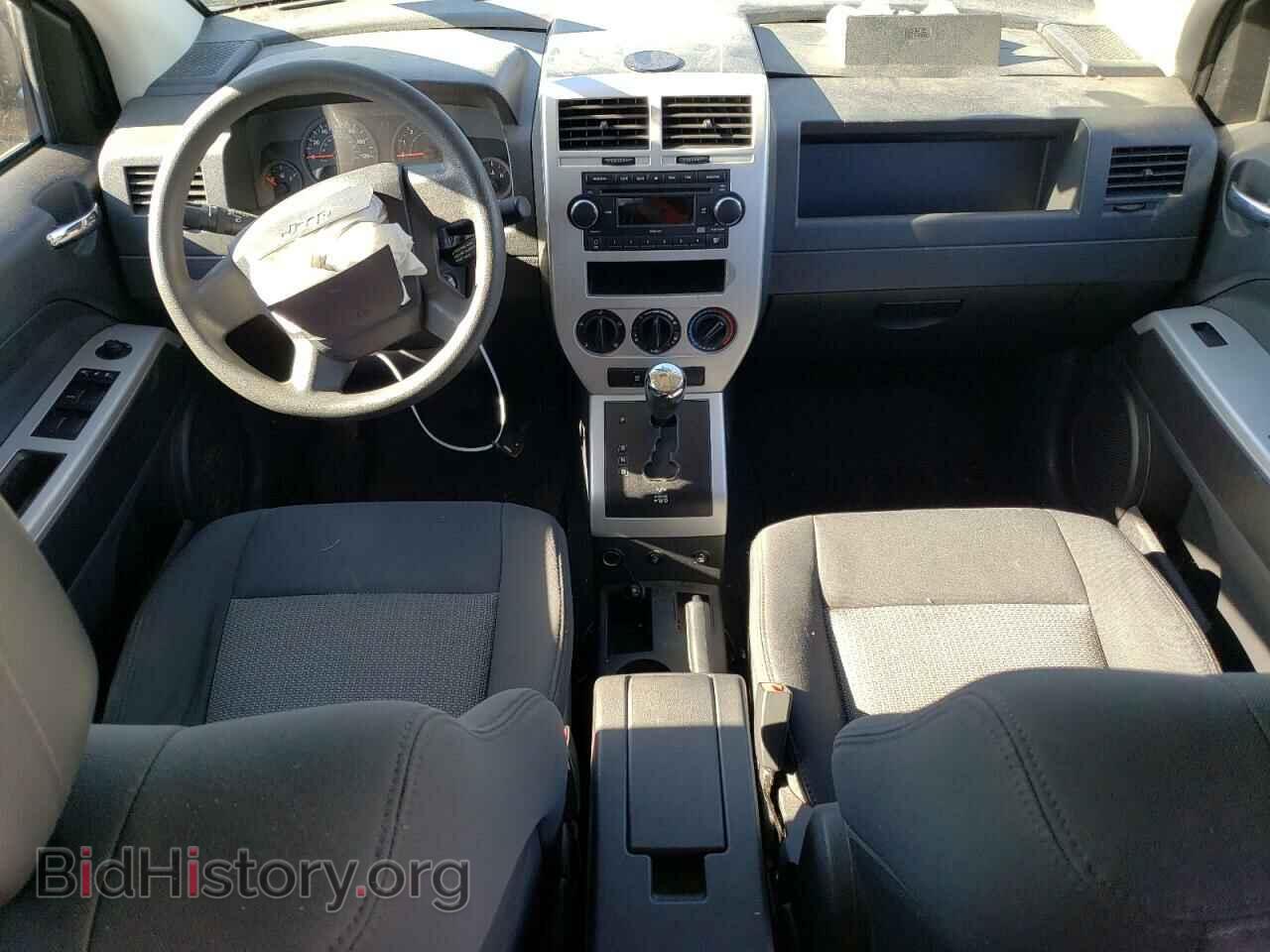2008 JEEP COMPASS - VIN: 1J8FT47038D711221 - Photo 8