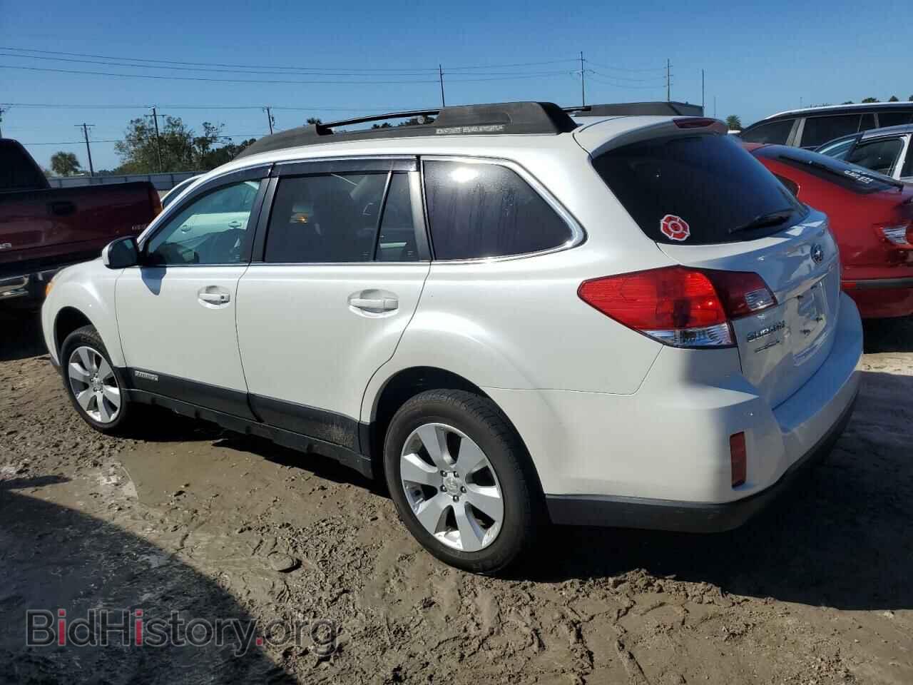 2011 SUBARU OUTBACK - VIN: 4S4BRCCC1B3443857 - Фото 2