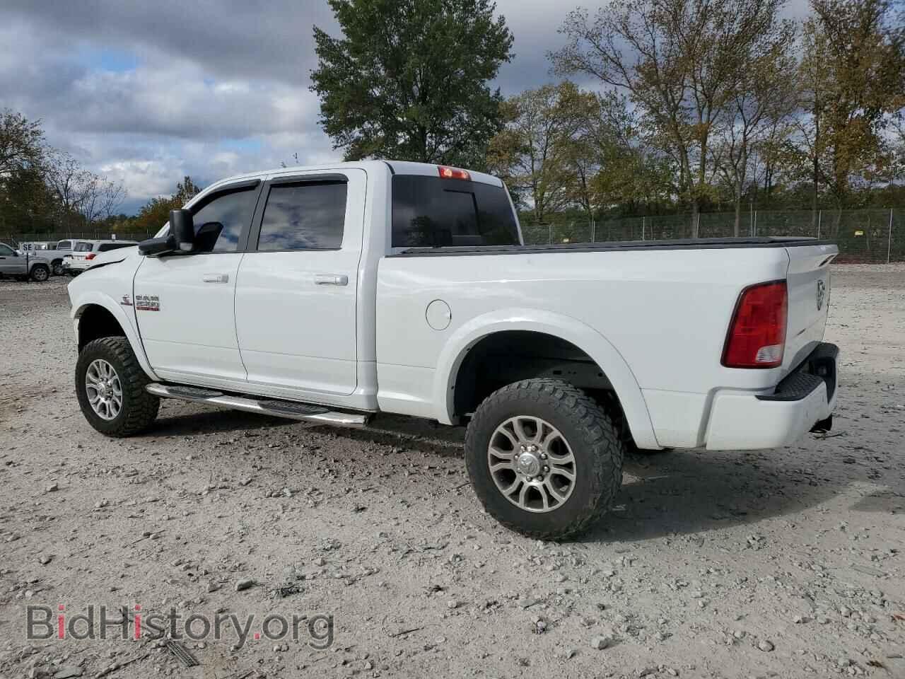 2018 RAM All Models - VIN: 3C6UR5DL7JG170577 - Фото 2