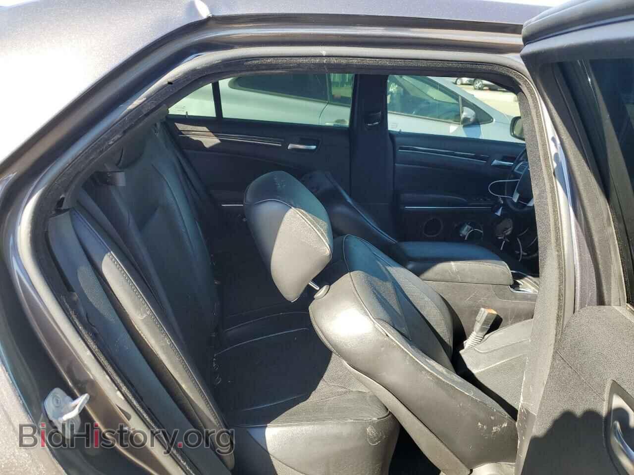 2013 CHRYSLER 300 - VIN: 2C3CCAETXDH698555 - Фото 10