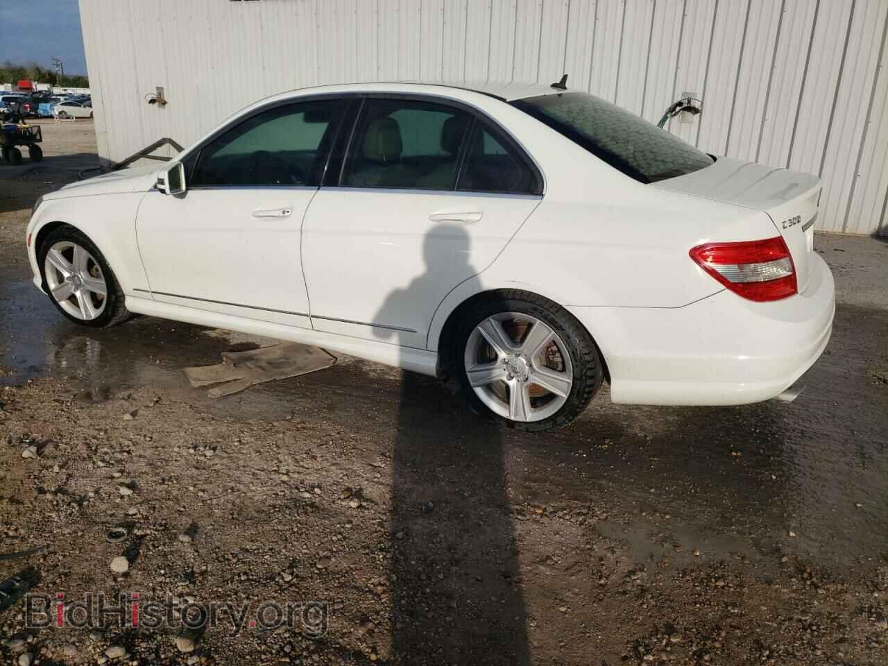 2011 MERCEDES-BENZ C-CLASS - VIN: WDDGF5EB4BA477571 - Фото 2