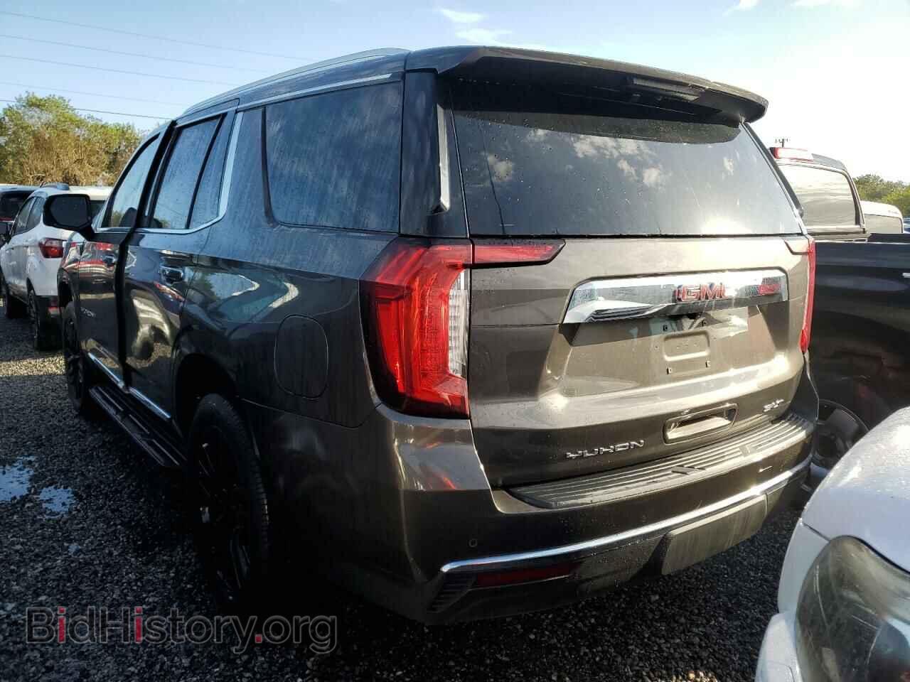 2021 GMC YUKON - VIN: 1GKS1BKD9MR432920 - Photo 2