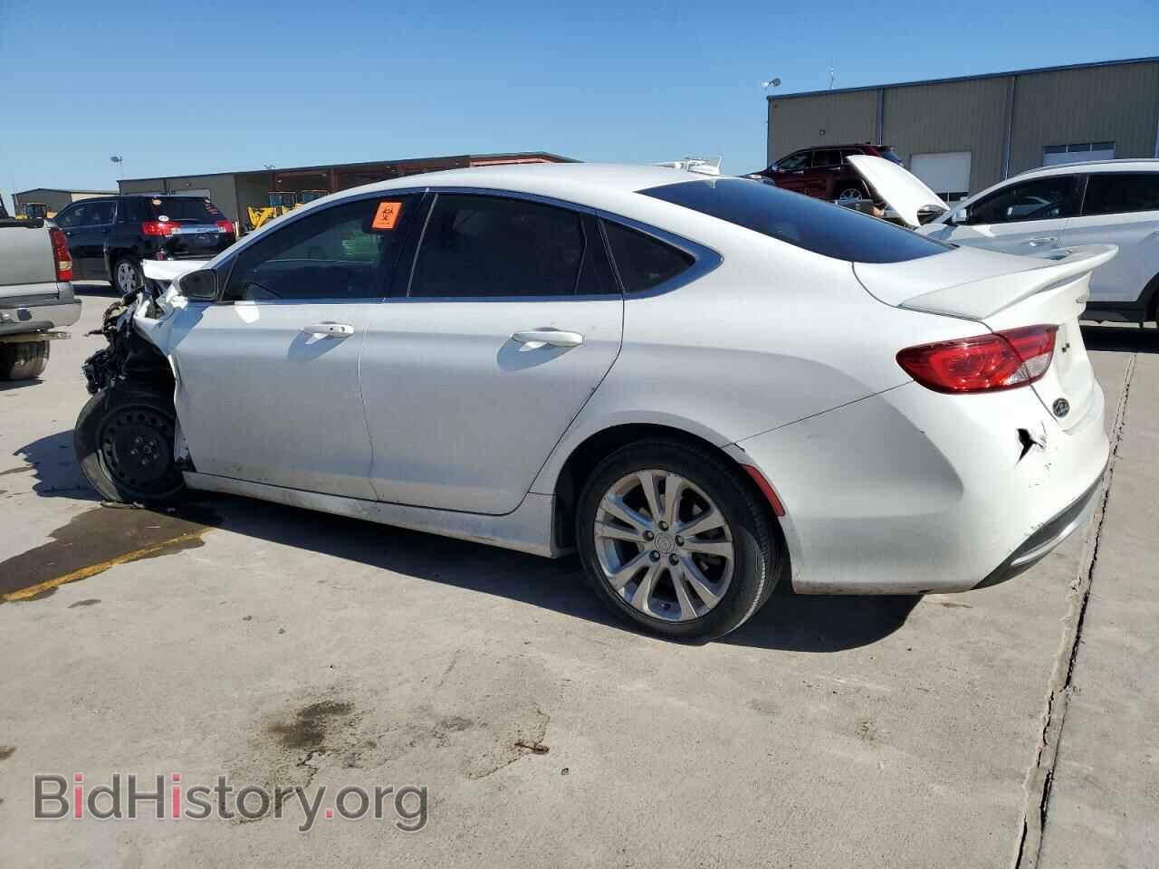2016 CHRYSLER 200 - VIN: 1C3CCCAB8GN174602 - Фото 2