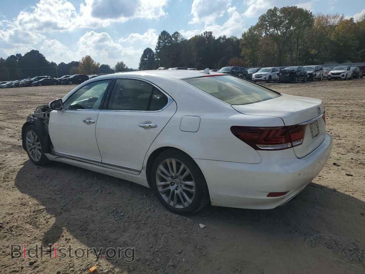 2013 LEXUS LS460 - VIN: JTHBL5EF0D5123444 - Photo 2