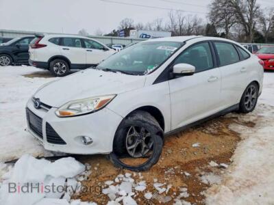 2014 Ford FOCUS, белый — VIN 1FADP3F23EL414876, Copart