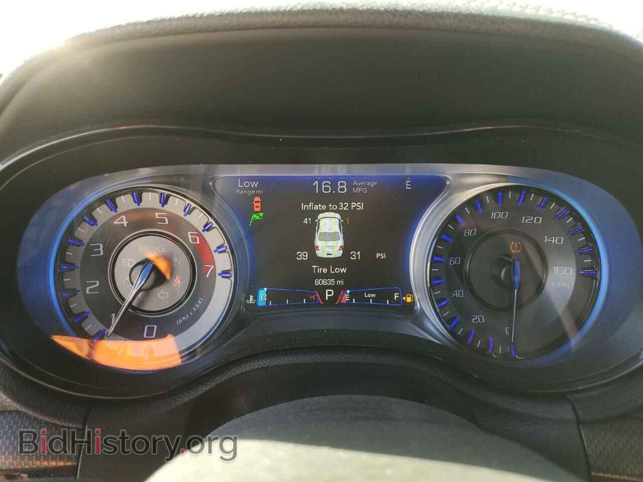 2016 CHRYSLER 300 - VIN: 2C3CCABT6GH307913 - Фото 9