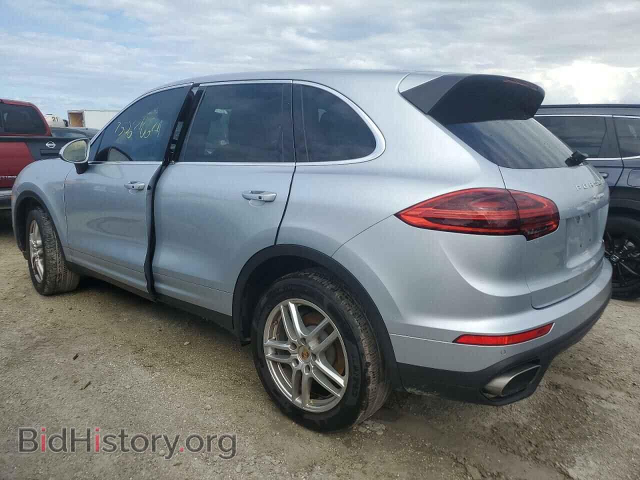 2016 PORSCHE CAYENNE - VIN: WP1AA2A27GLA09749 - Photo 2