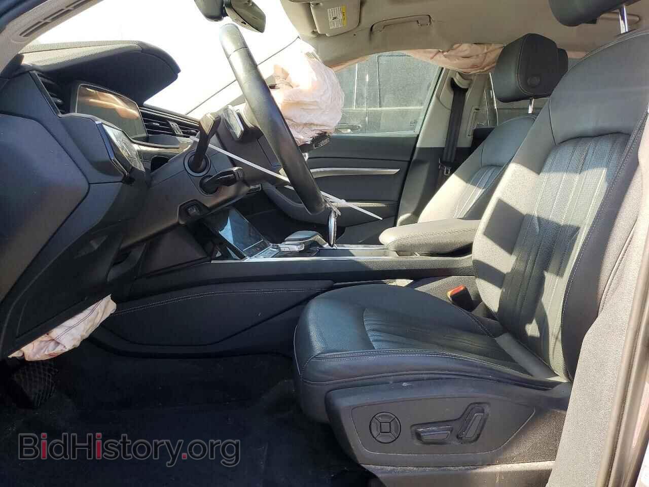 2019 AUDI E-TRON - VIN: WA1LAAGE4KB023591 - Фото 7