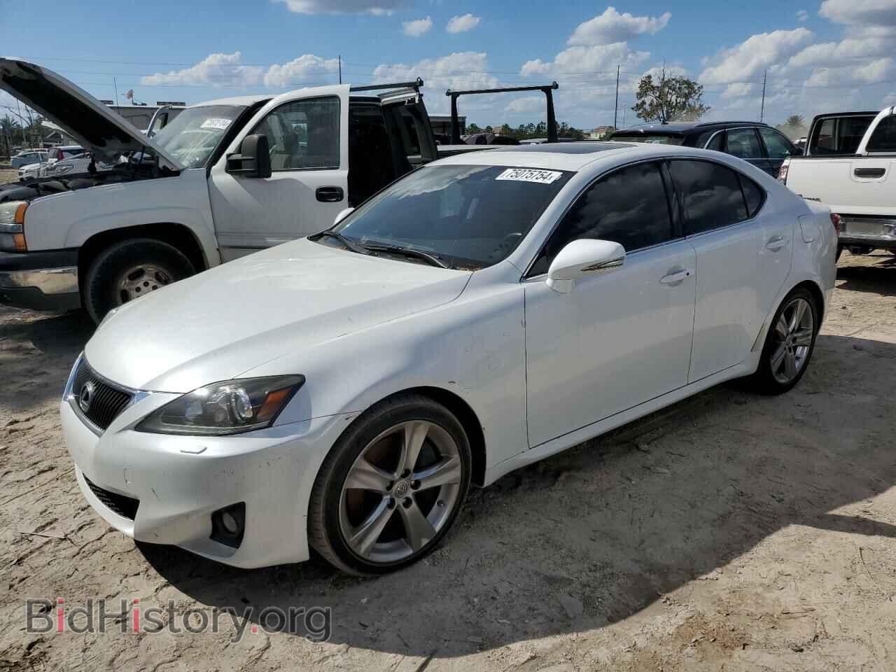 Photo JTHBE5C20D5032037 - LEXUS IS 2013