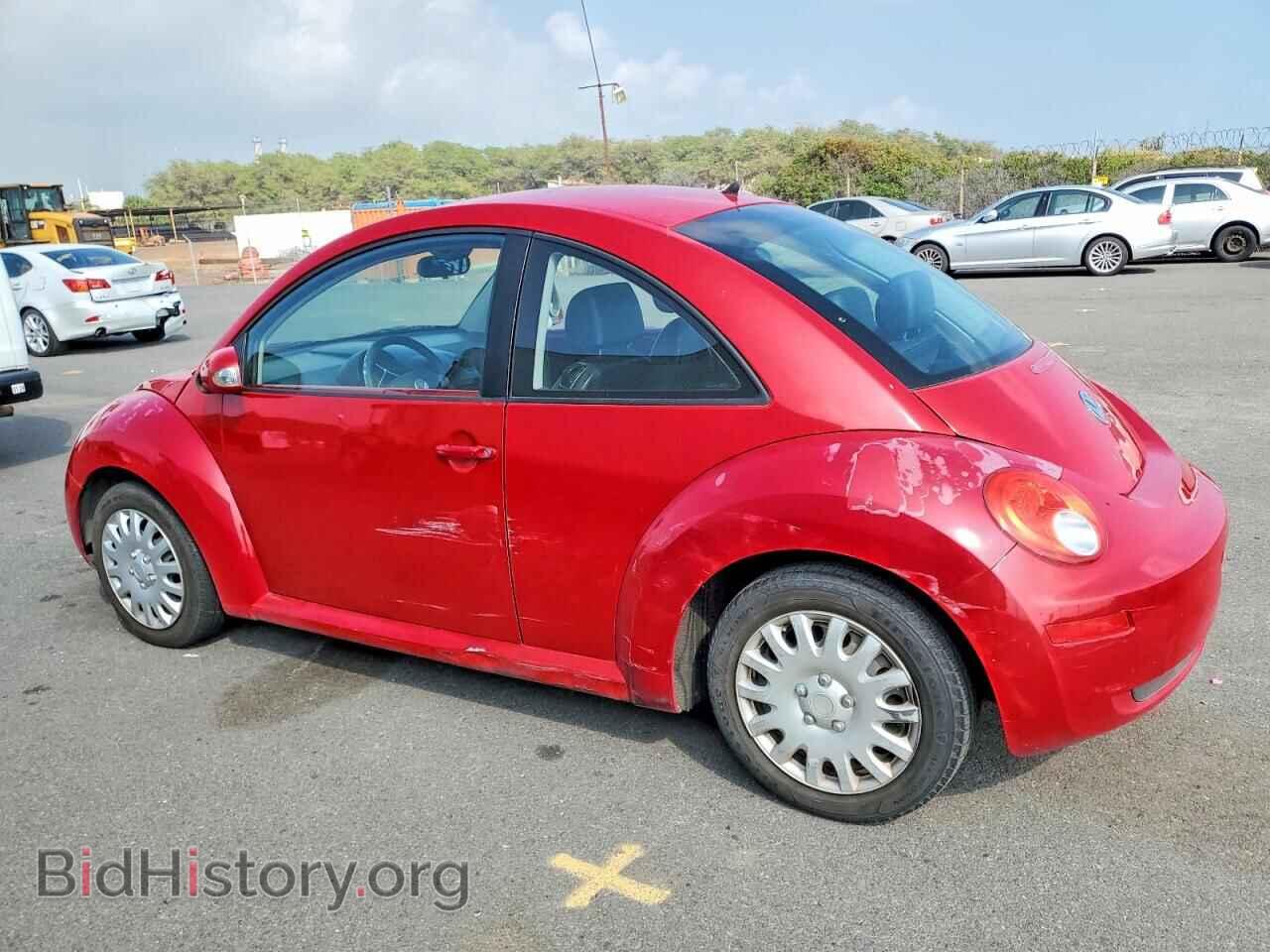 2010 VOLKSWAGEN BEETLE - VIN: 3VWPG3AG8AM010827 - Фото 2