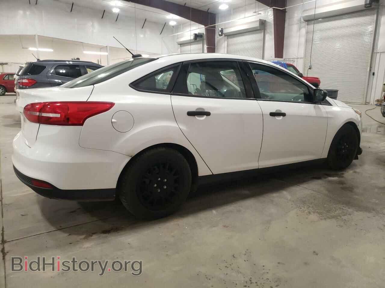 2016 FORD FOCUS - VIN: 1FADP3E24GL270940 - Фото 3