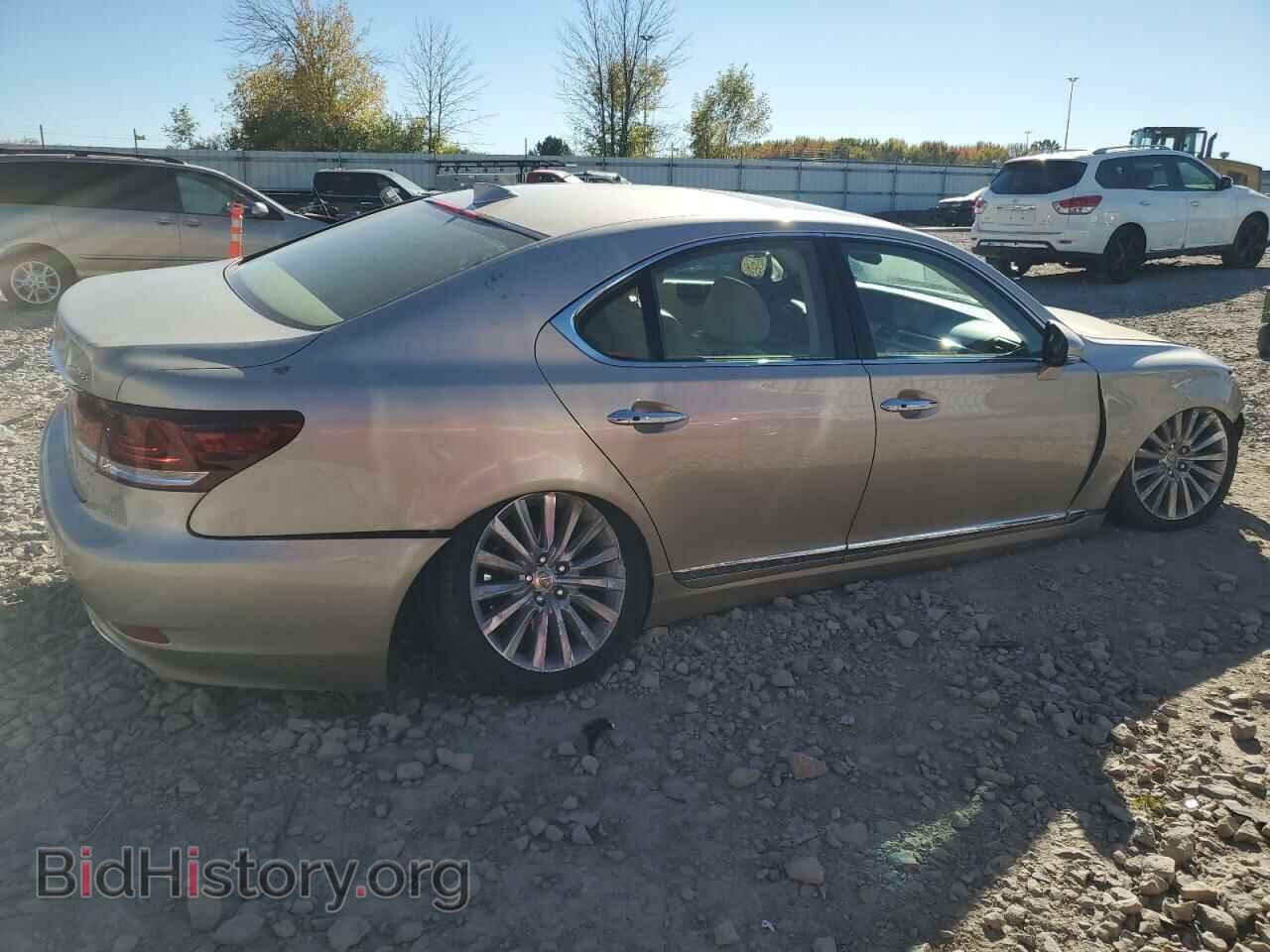 2014 LEXUS LS460 - VIN: JTHBL5EF9E5125615 - Photo 3