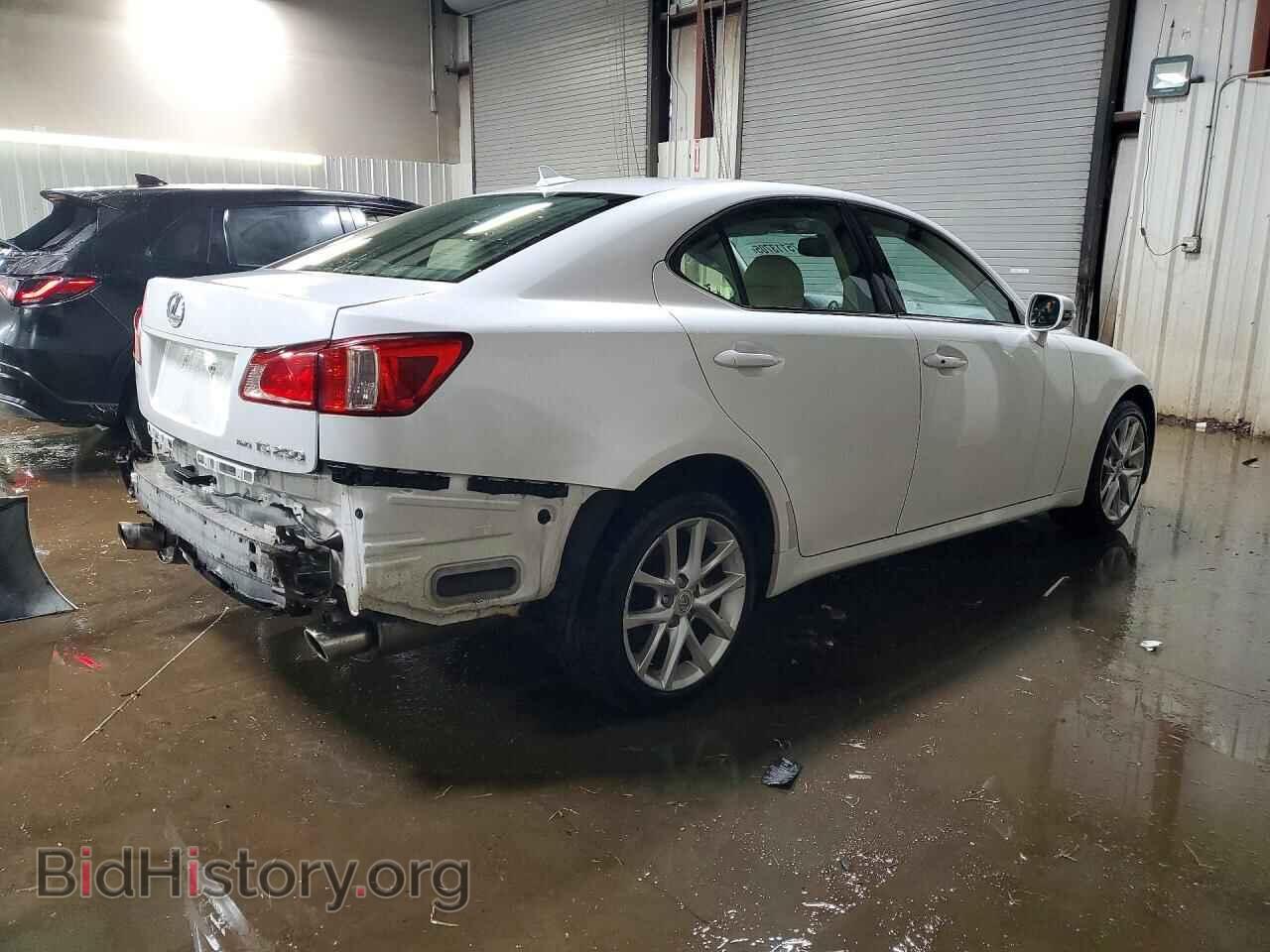 2011 LEXUS IS - VIN: JTHCF5C20B5047281 - Photo 3