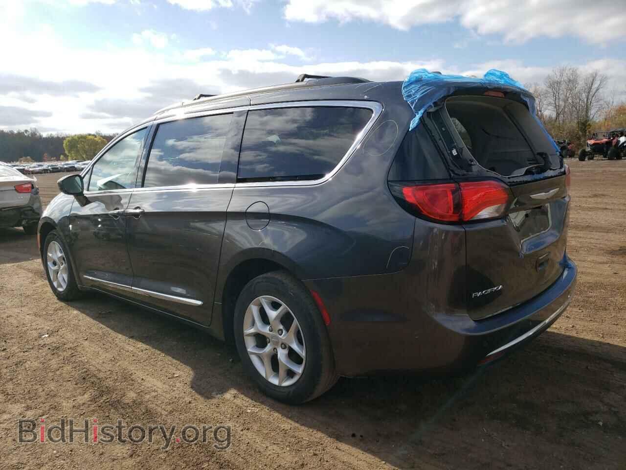 2017 CHRYSLER PACIFICA - VIN: 2C4RC1BGXHR538107 - Photo 2