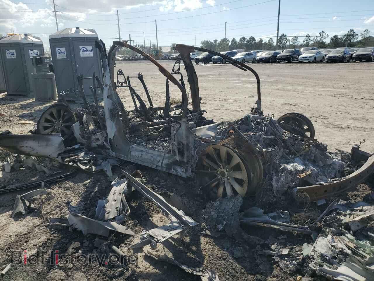 2016 TESLA MODEL X - VIN: 5YJXCBE22GF019544 - Photo 4