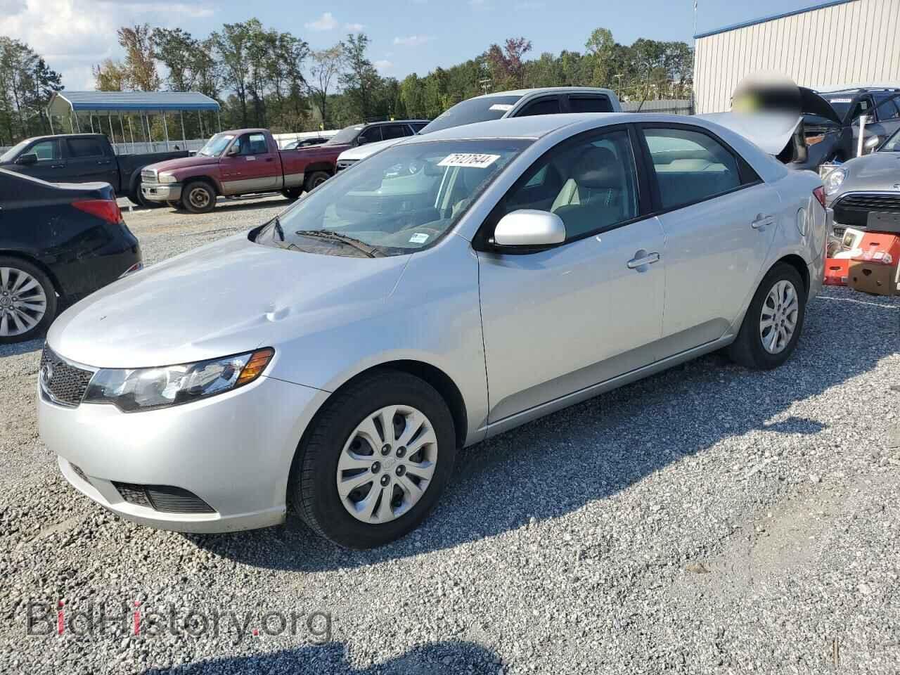 Фотография KNAFT4A29B5341733 - KIA FORTE 2011