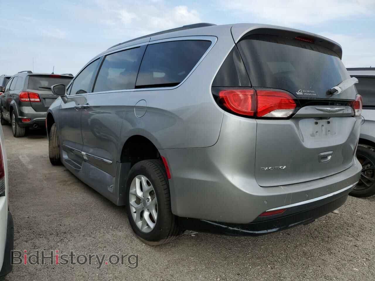2017 CHRYSLER PACIFICA - VIN: 2C4RC1BG5HR538967 - Photo 2