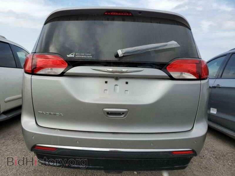 2017 Chrysler PACIFICA (VIN 2C4RC1BG5HR538967) — photo 6 of 14