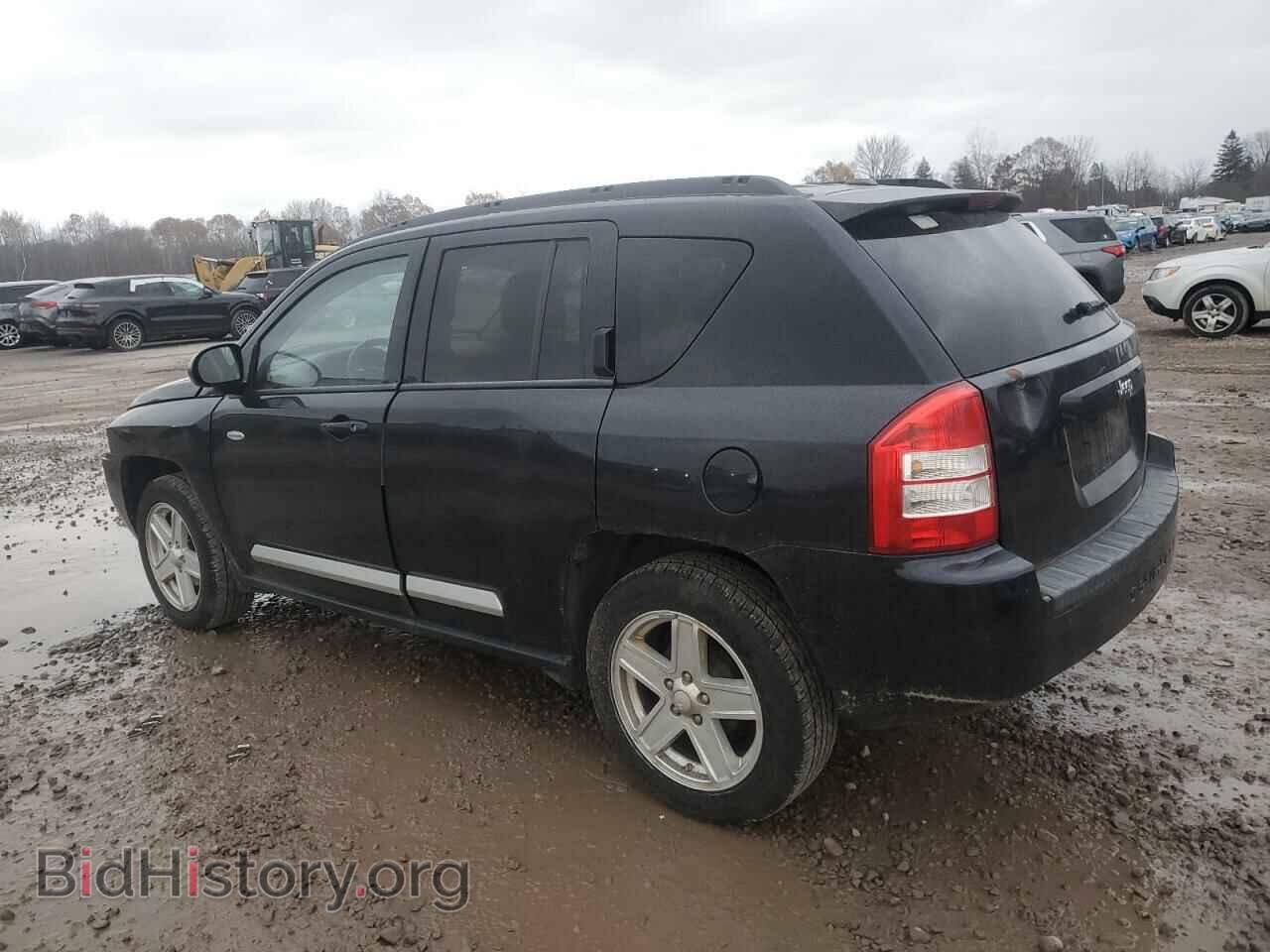 2010 JEEP COMPASS - VIN: 1J4NT1FB2AD634958 - Фото 2