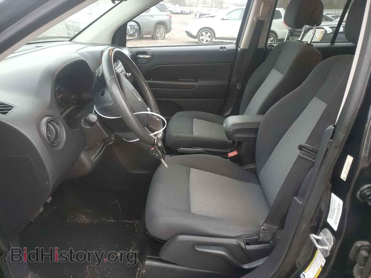 2010 JEEP COMPASS - VIN: 1J4NT1FB2AD634958 - Фото 7