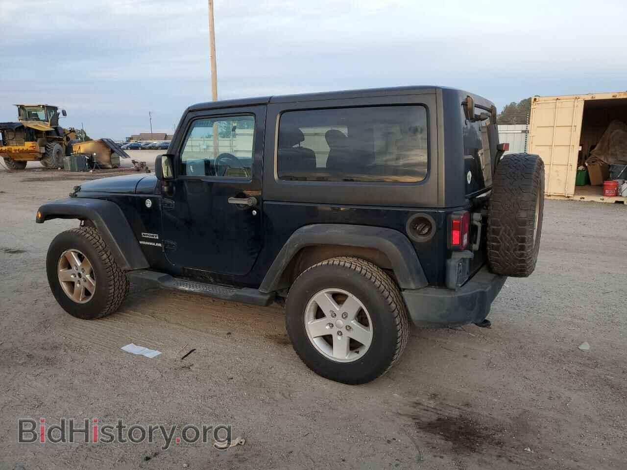 2011 JEEP WRANGLER - VIN: 1J4AA2D19BL574334 - Фото 2