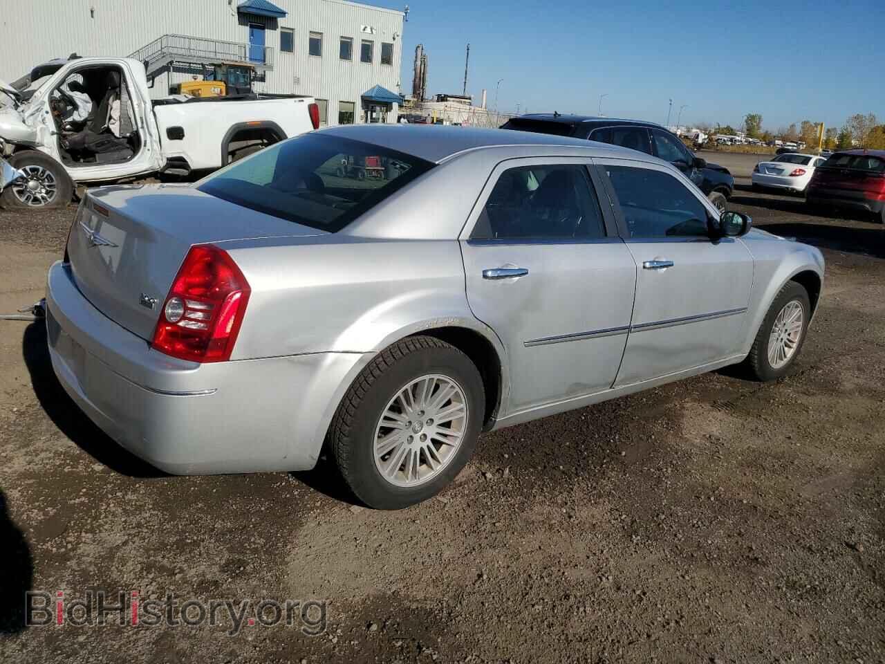 2010 CHRYSLER 300 - VIN: 2C3CA5CV5AH115936 - Фото 3