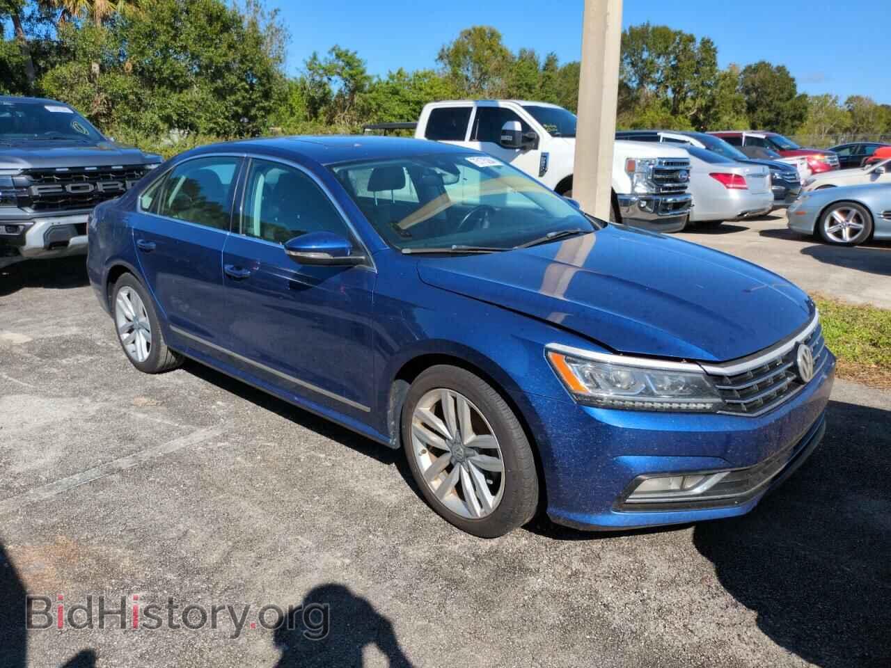 2017 VOLKSWAGEN PASSAT - VIN: 1VWCM7A36HC028962 - Фото 4