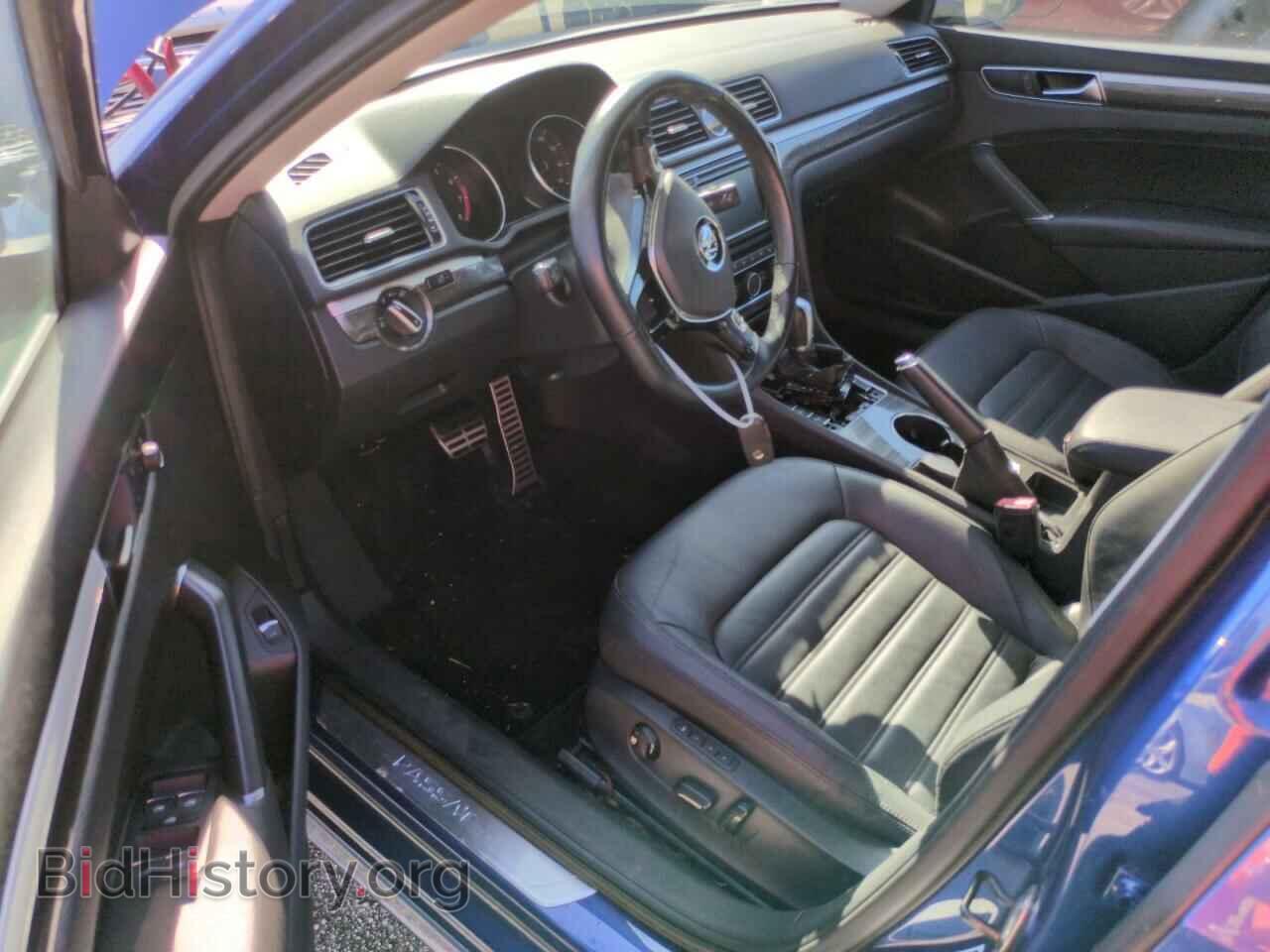 2017 VOLKSWAGEN PASSAT - VIN: 1VWCM7A36HC028962 - Фото 8