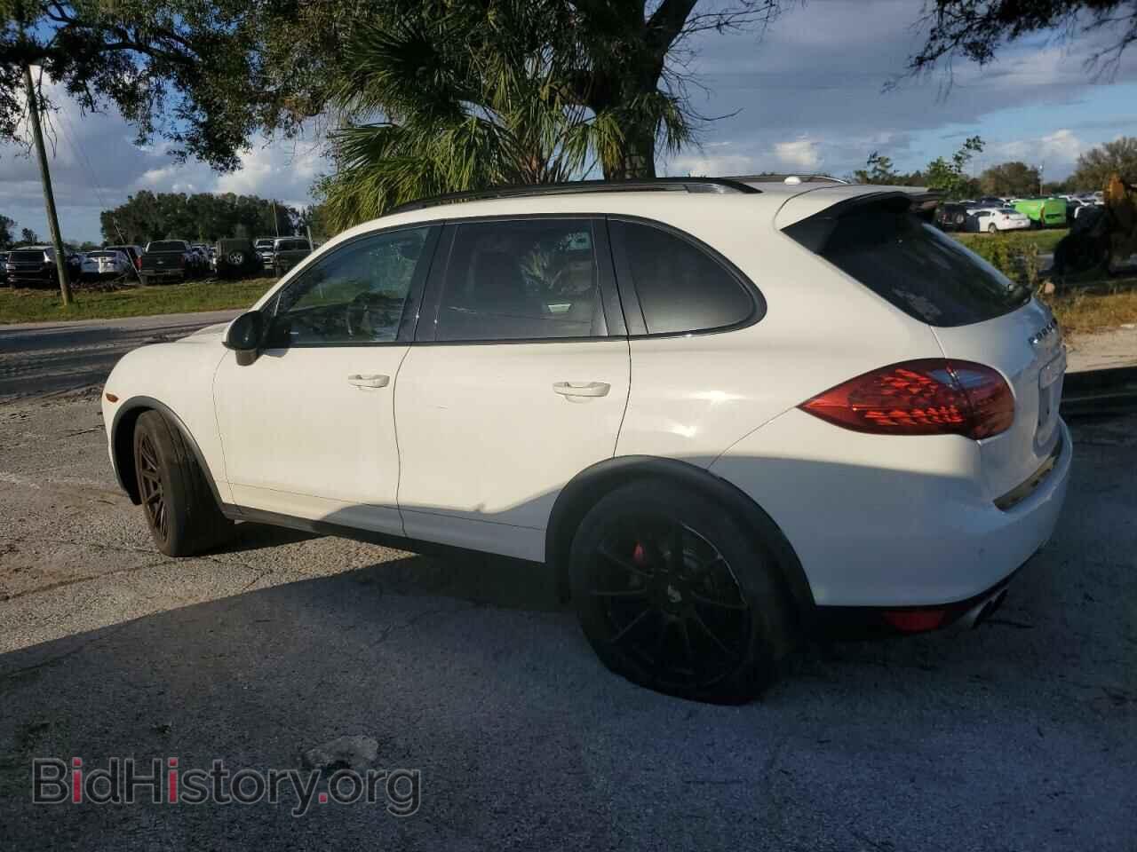 2011 PORSCHE CAYENNE - VIN: WP1AC2A2XBLA88157 - Фото 2