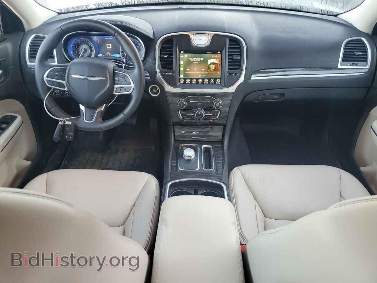 2017 CHRYSLER 300 - VIN: 2C3CCARG1HH631135 - Фото 8