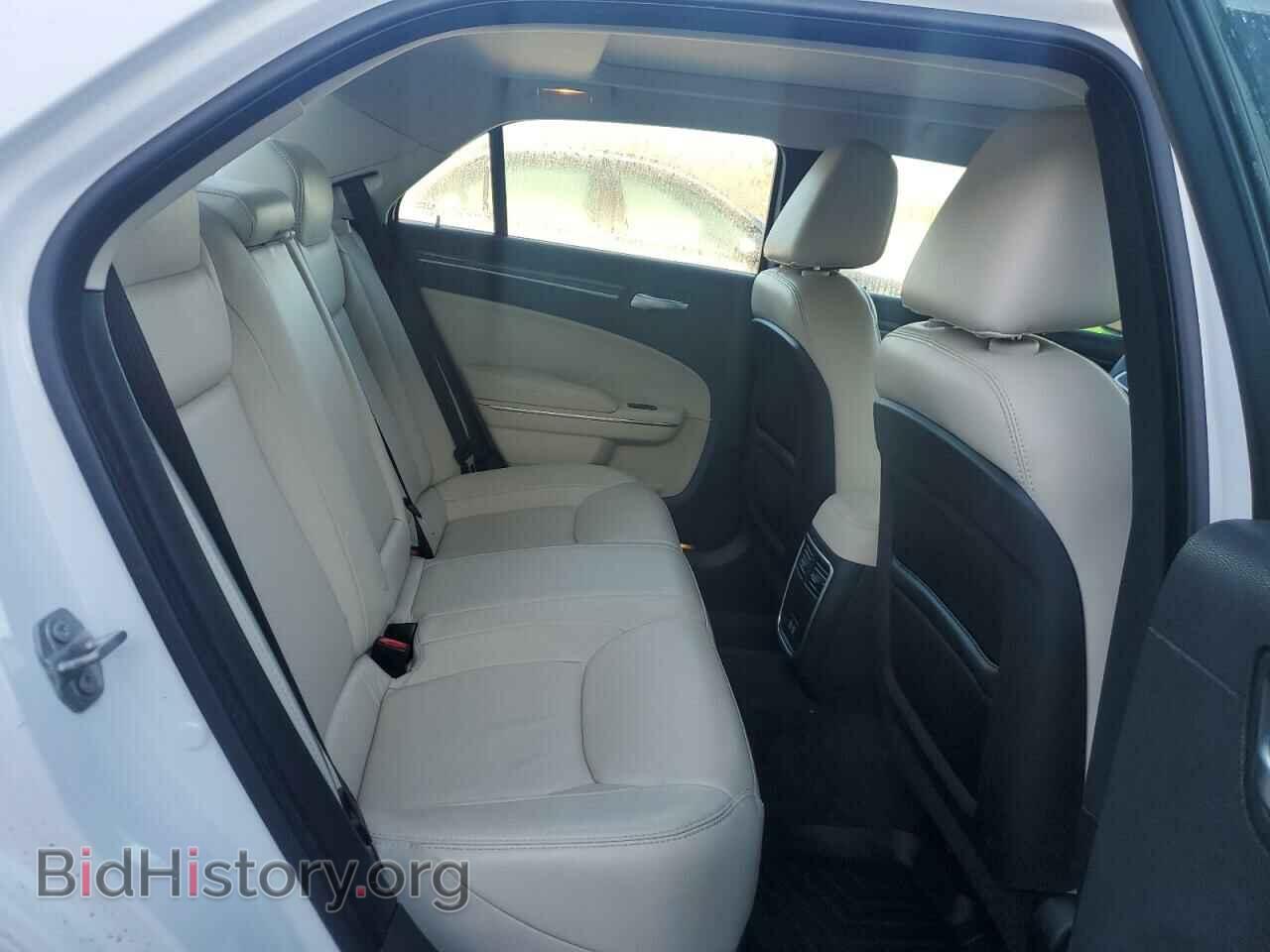 2017 CHRYSLER 300 - VIN: 2C3CCARG1HH631135 - Фото 10