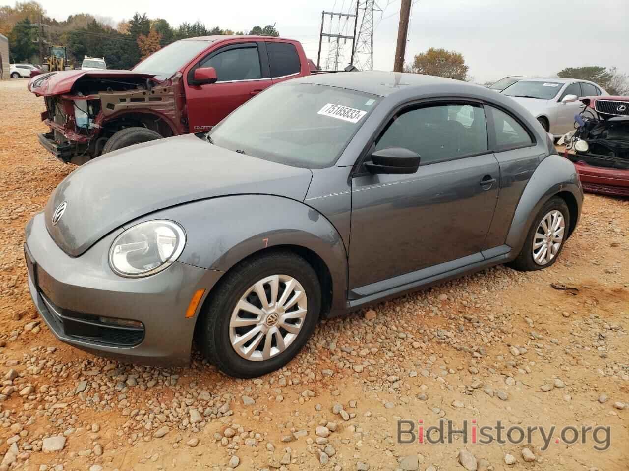 Photo 3VWFP7AT1CM637873 - VOLKSWAGEN BEETLE 2012