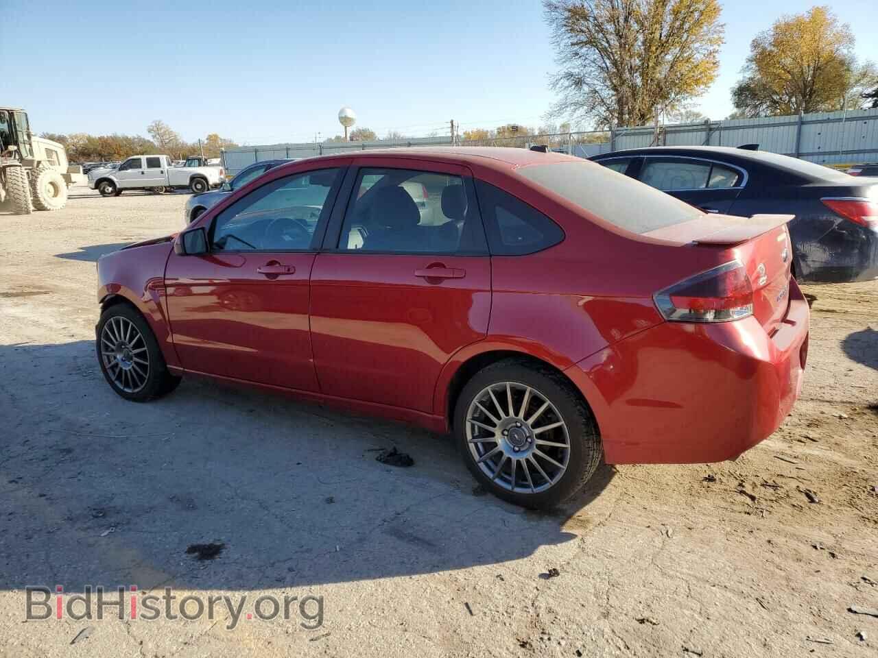 2011 FORD FOCUS - VIN: 1FAHP3GN4BW102960 - Фото 2