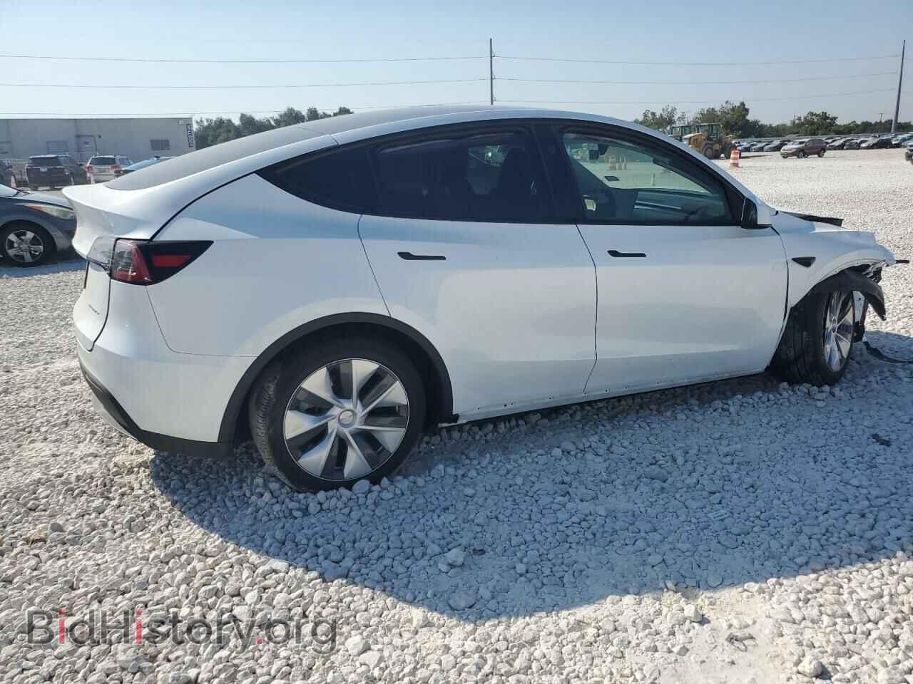 2024 TESLA MODEL Y - VIN: 7SAYGDEE1RA279192 - Photo 3
