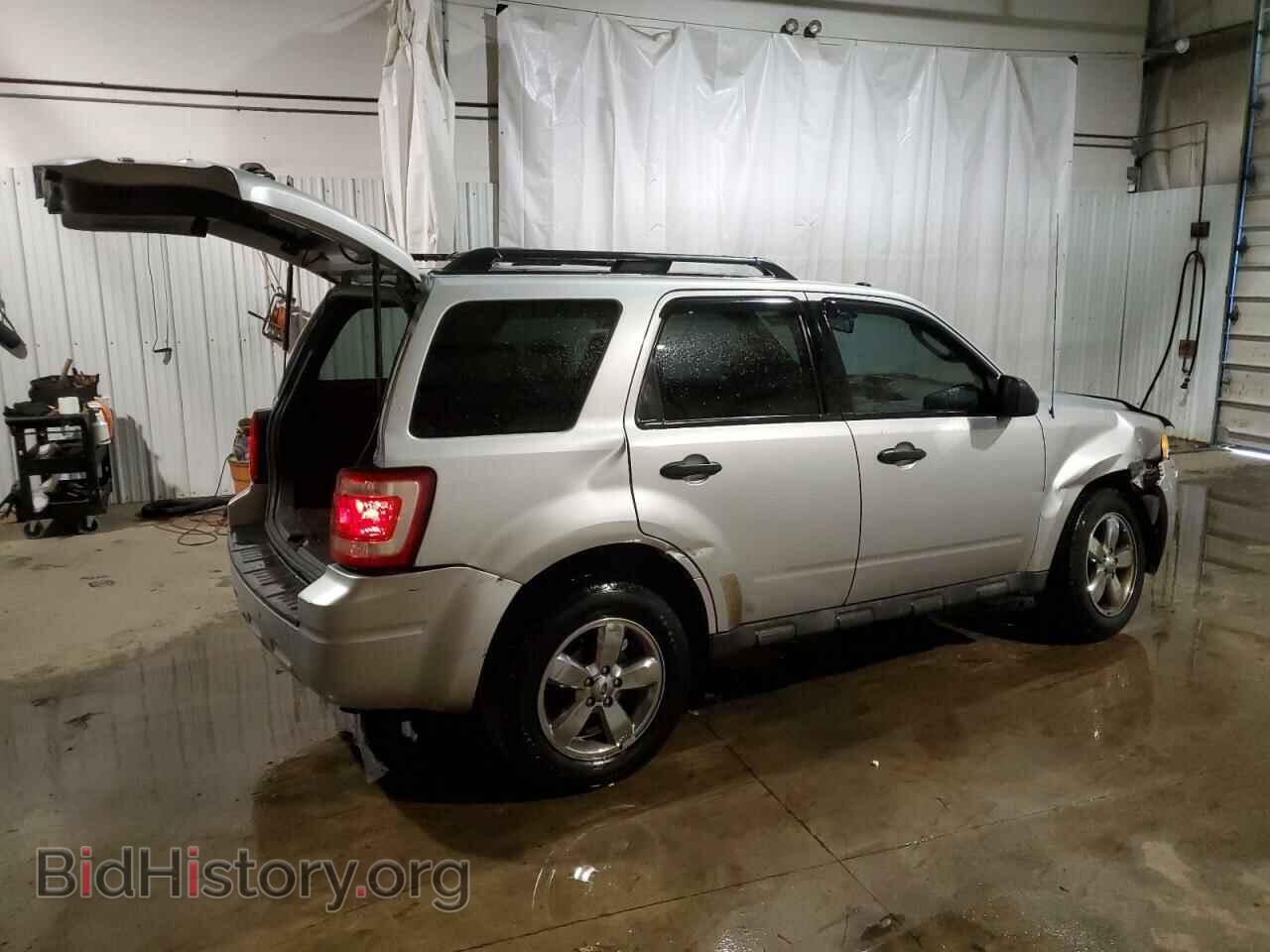 2011 FORD ESCAPE - VIN: 1FMCU0DG2BKA03221 - Фото 3