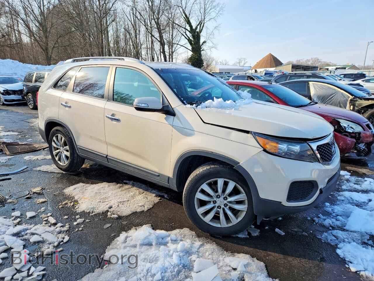 2011 KIA SORENTO - VIN: 5XYKTDA29BG070567 - Фото 4